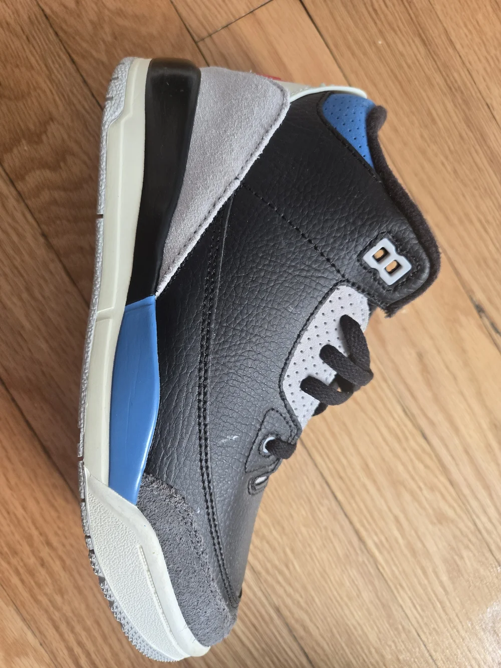 Nike Jordan Rare Air Kids Size 3